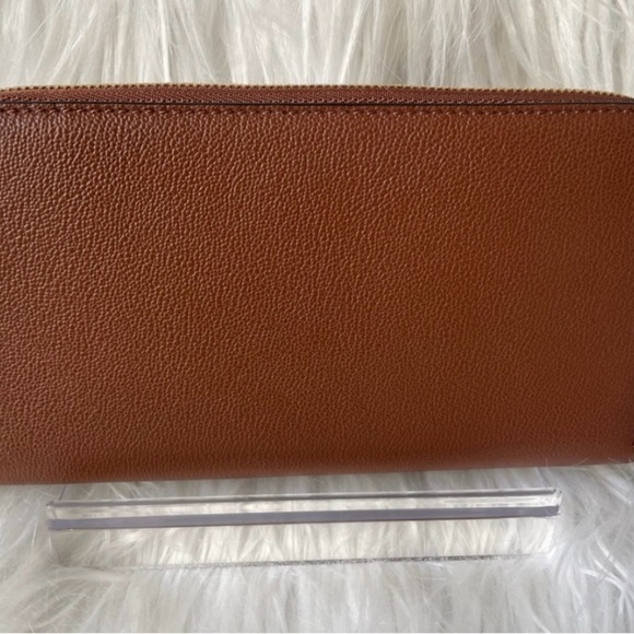 Burberry Elmore Leather Zip Around Wallet - Picture 8 of 11